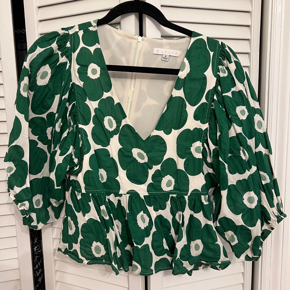 Karlie green floral top